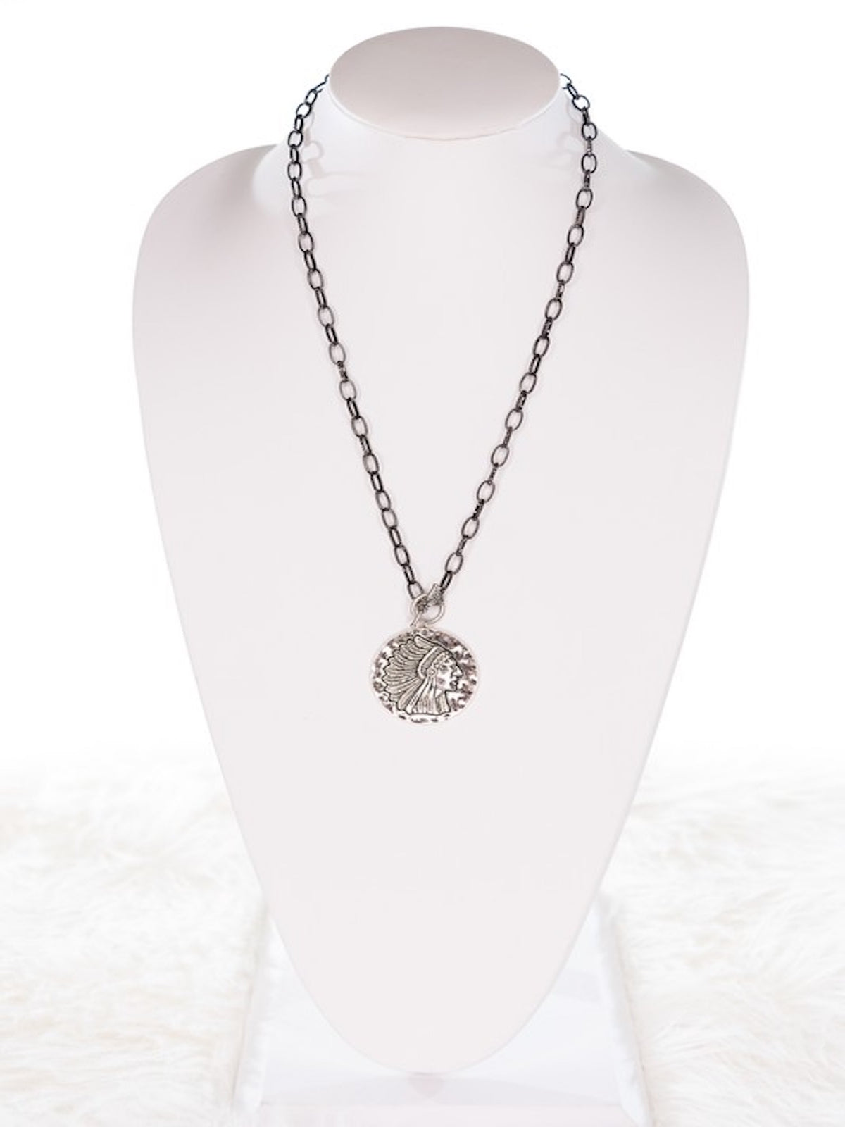The Mila Necklace