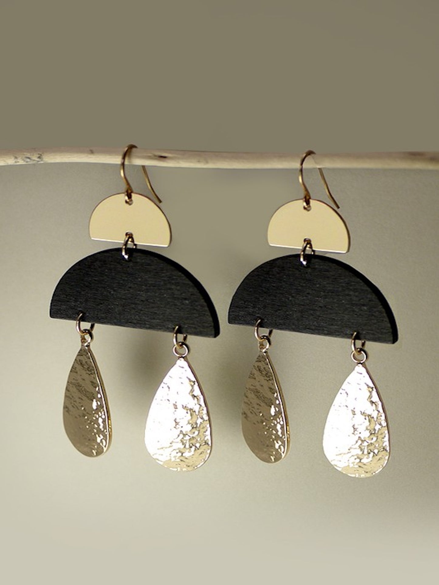 Retro Hammered Earrings-Black/Gold