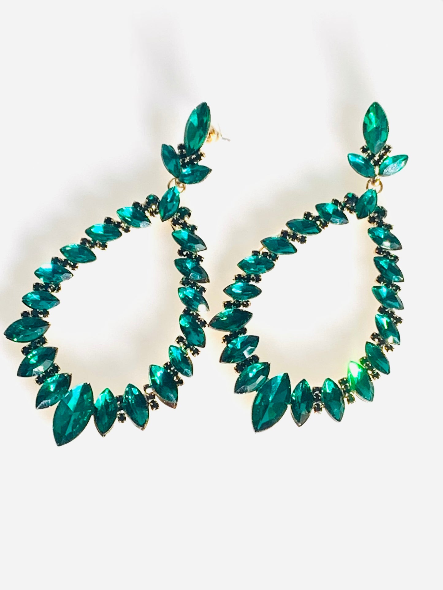Formal Earrings in Emerald